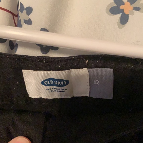 black Old Navy Shorts - Picture 3 of 3